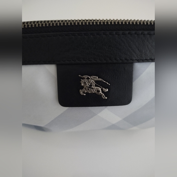 Burberry Nova Check Nylon Clutch Bag - Picture 6 of 11